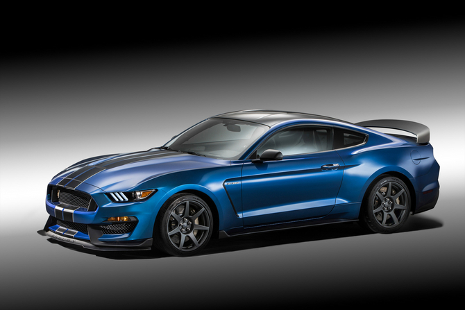 The Shelby Mustang GT350R is powered by a 5.2 liter V8, Ford's most powerfull naturally aspirated engine ever The Shelby Mustang GT350R is powered by a 5.2 liter V8, Ford's most powerfull naturally aspirated engine ever