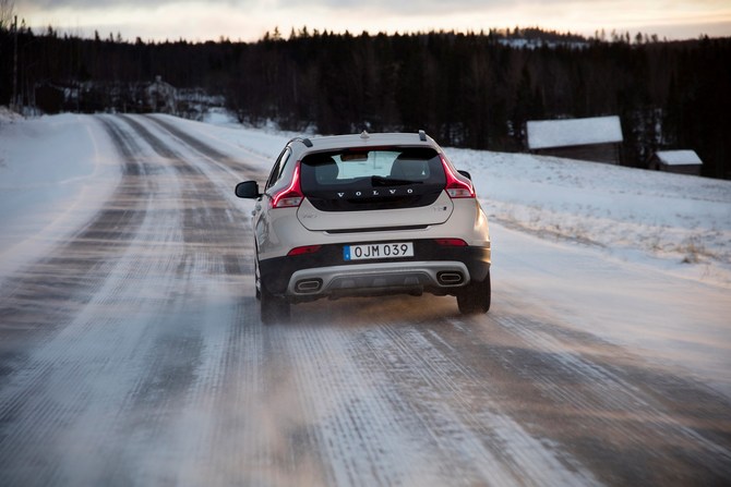 Volvo V40 Cross Country D4 Pro Volvo V40 Cross Country D4 Pro