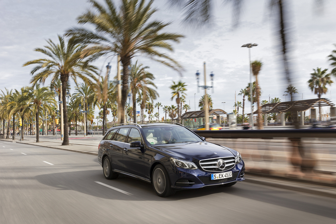 Mercedes-Benz E 220 BlueTEC SW Mercedes-Benz E 220 BlueTEC SW