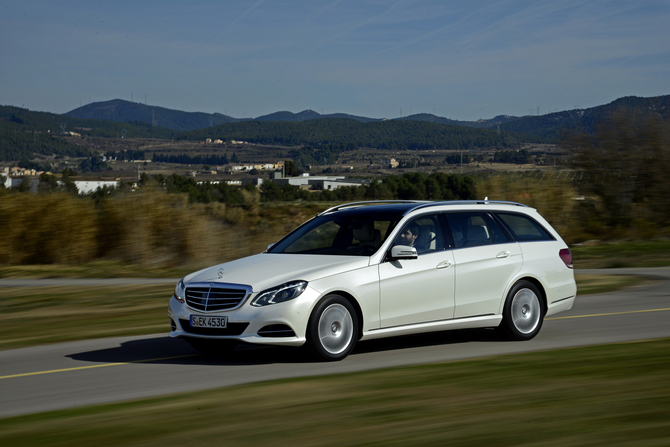 Mercedes-Benz E 200 BlueTEC SW Mercedes-Benz E 200 BlueTEC SW