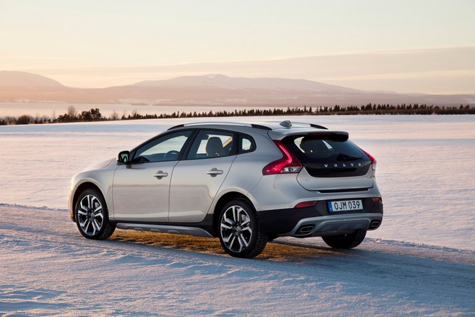 Volvo V40 Cross Country D4 Pro Geartronic Volvo V40 Cross Country D4 Pro Geartronic
