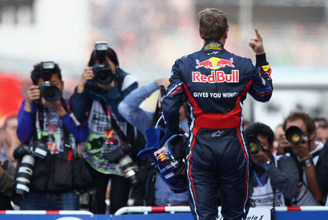 Vettel retunrs to wins and hands title to Red Bull Vettel retunrs to wins and hands title to Red Bull