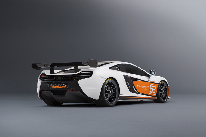 La 650S Sprint en avant-premiere mondiale au Concours d'Élegance La 650S Sprint en avant-premiere mondiale au Concours d'Élegance