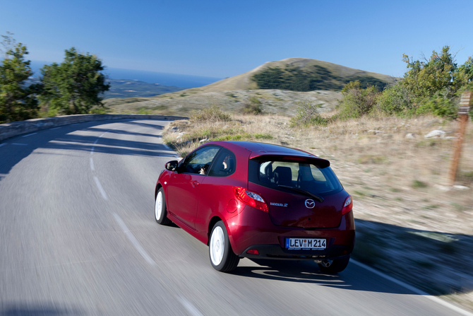Mazda 2 MZR 1.3 Sport 84 Mazda 2 MZR 1.3 Sport 84