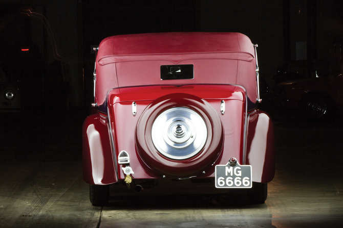 Bentley 3½-Litre Drophead Coupe by Park Ward Bentley 3½-Litre Drophead Coupe by Park Ward