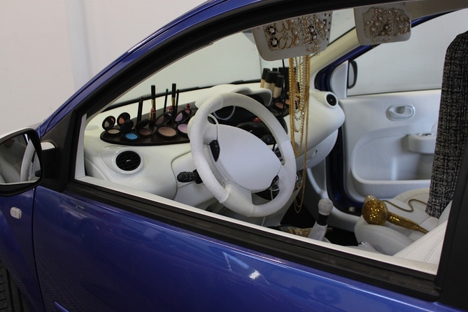 Renault Twingo Goes Pop Renault Twingo Goes Pop