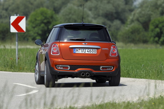 MINI (BMW) Mini Cooper S 184 hp Auto MINI (BMW) Mini Cooper S 184 hp Auto