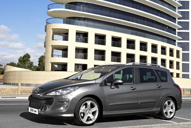 Peugeot 308 SW Executive 1.6 HDi 110 FAP Peugeot 308 SW Executive 1.6 HDi 110 FAP