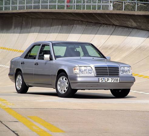 Mercedes-Benz 260 E Mercedes-Benz 260 E