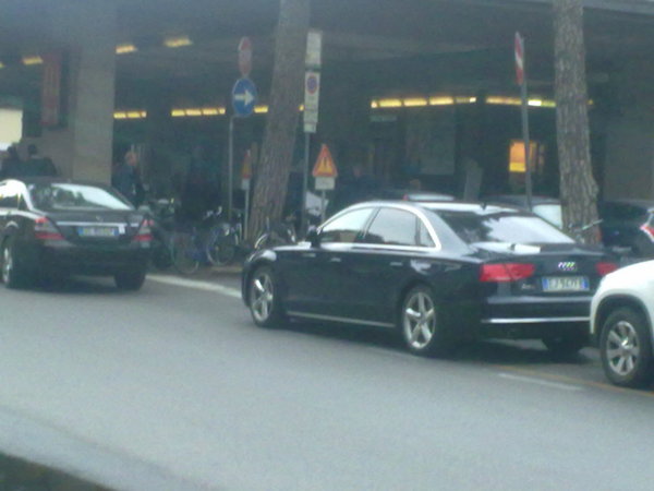 Audi A8 L 4.2 V8 TDI quattro Audi A8 L 4.2 V8 TDI quattro