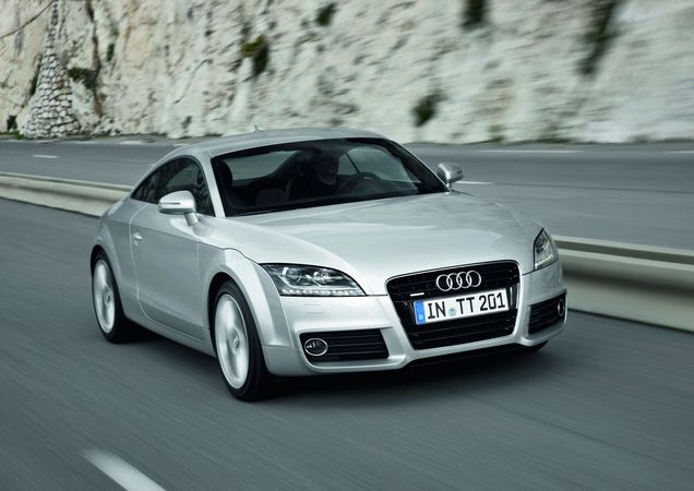 Audi TT Coupe 1.8 TFSI S line Audi TT Coupe 1.8 TFSI S line