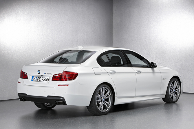 BMW M550d xDrive Sedan BMW M550d xDrive Sedan