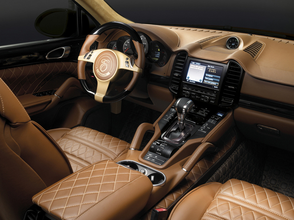 The interior uses all quilted leather The interior uses all quilted leather