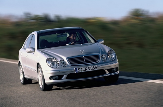 Mercedes-Benz E 500 Mercedes-Benz E 500