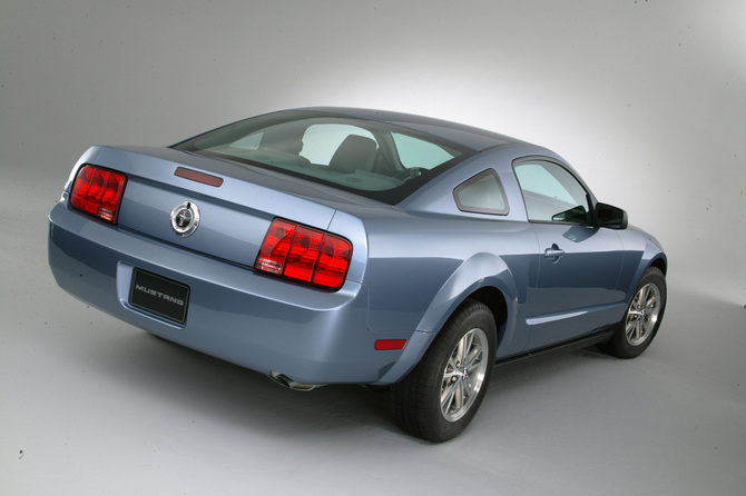 Ford Mustang V6 Automatic Ford Mustang V6 Automatic