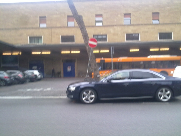 Audi A8 L 4.2 V8 TDI quattro Audi A8 L 4.2 V8 TDI quattro