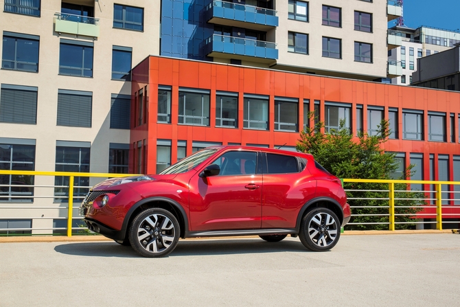 Nissan Juke 1.6 DIG-T 4x4 Tekna Premium Nissan Juke 1.6 DIG-T 4x4 Tekna Premium