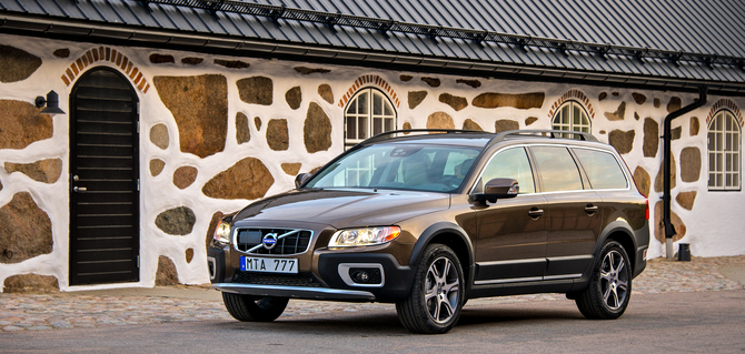 Volvo XC70 D4 AWD Summum Geatronic Volvo XC70 D4 AWD Summum Geatronic