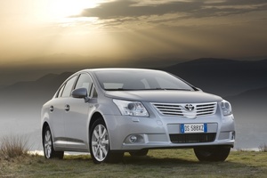 Toyota Avensis Sedan 2.2 D-4D 180 D-CAT Premium
