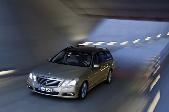 Mercedes-Benz E220 Estate CDI BlueEFF. Avantgarde Mercedes-Benz E220 Estate CDI BlueEFF. Avantgarde