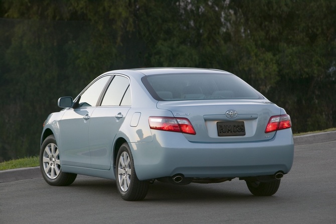 Toyota Camry XLE 5-Spd AT Toyota Camry XLE 5-Spd AT