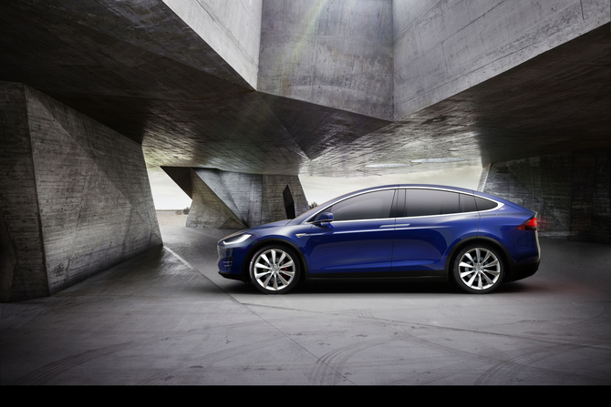 Tesla Model X 90D Tesla Model X 90D