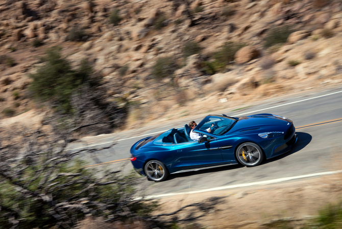 A Aston Martin voltou a assinar o contrato com a Ford de fornecimento de motores V8 e V12 A Aston Martin voltou a assinar o contrato com a Ford de fornecimento de motores V8 e V12