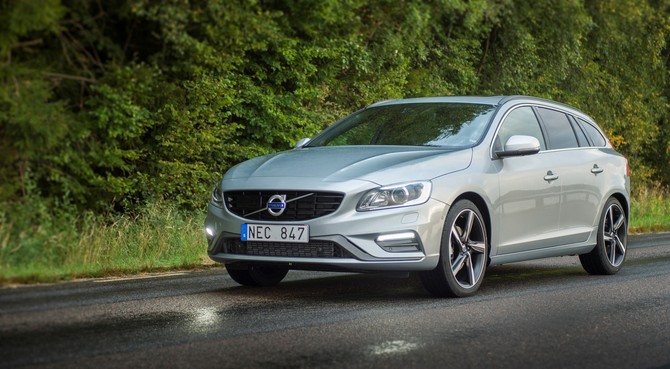 Volvo V60 T6 R-Design Geartronic Volvo V60 T6 R-Design Geartronic
