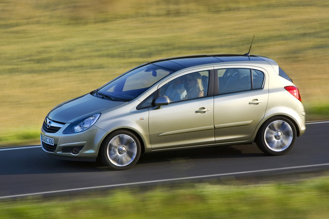 Opel Corsa 1.4 Cosmo Automatic Opel Corsa 1.4 Cosmo Automatic