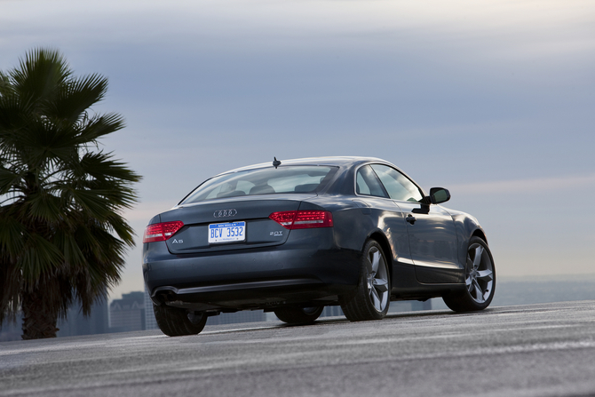 Audi A5 2.0T Coupe quattro Tiptronic Premium Audi A5 2.0T Coupe quattro Tiptronic Premium