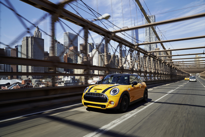MINI (BMW) One MINI (BMW) One