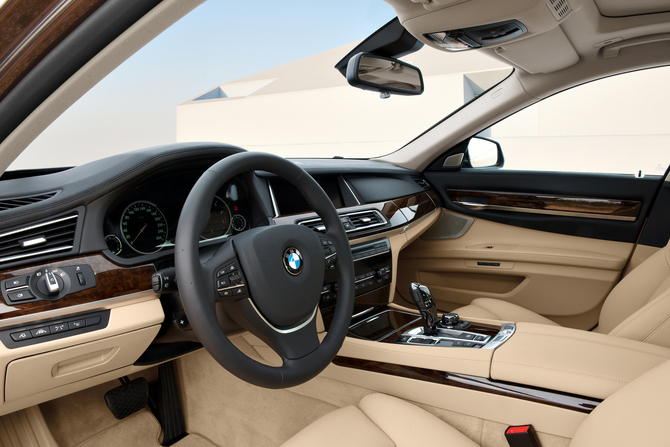 Cockpit 750Li (version limousine) Cockpit 750Li (version limousine)