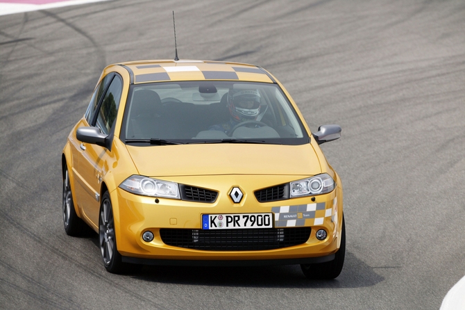 Renault Megane II Renault Sport F1 Team R26 Renault Megane II Renault Sport F1 Team R26