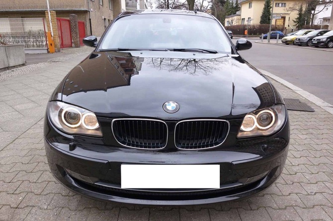 BMW 123d Edition Lifestyle Automatic BMW 123d Edition Lifestyle Automatic
