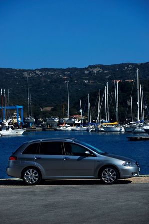 Fiat Croma 2.2 MPI 16v Fiat Croma 2.2 MPI 16v