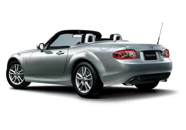 A Mazda também melhorou o interior do modelo, a resposta do acelerador e melhorou os travões A Mazda também melhorou o interior do modelo, a resposta do acelerador e melhorou os travões