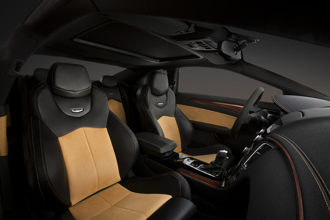 Cadillac CTS-V Coupe Automatic Cadillac CTS-V Coupe Automatic