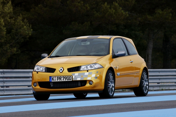 Renault Megane II Renault Sport F1 Team R26 Renault Megane II Renault Sport F1 Team R26