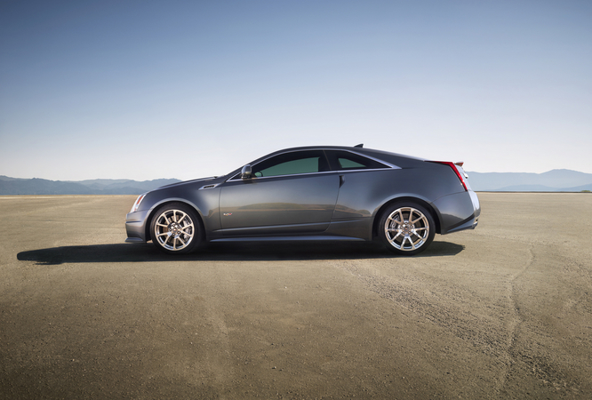 Cadillac CTS-V Coupe Automatic Cadillac CTS-V Coupe Automatic