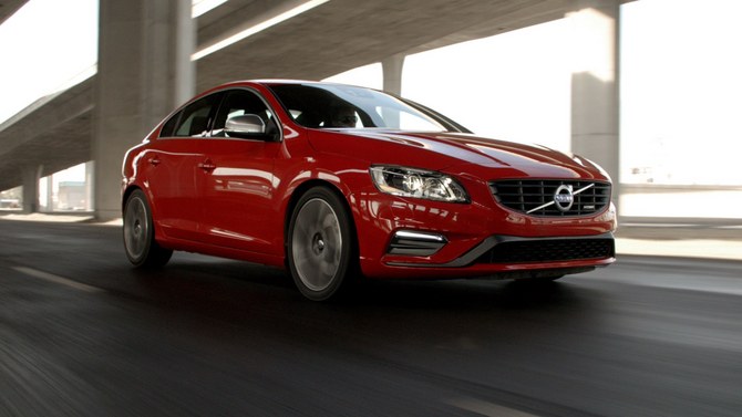 O V40, incluindo a variante Cross Country, é o segundo modelo mais vendido O V40, incluindo a variante Cross Country, é o segundo modelo mais vendido