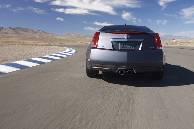 Cadillac CTS-V Coupe Automatic Cadillac CTS-V Coupe Automatic
