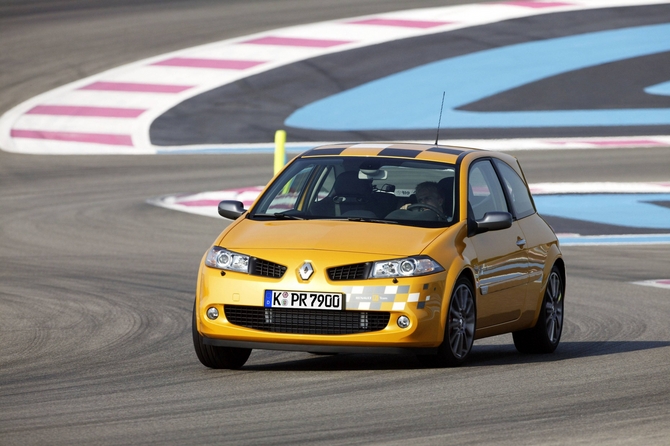 Renault Megane II Renault Sport F1 Team R26 Renault Megane II Renault Sport F1 Team R26