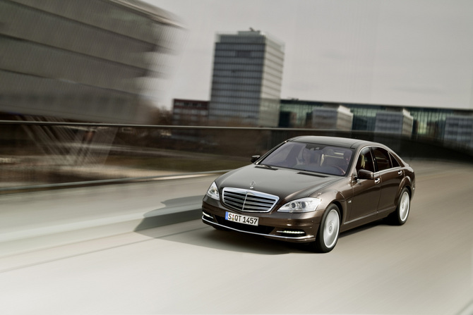 Mercedes-Benz S 350 CDI Auto BlueEfficiency Longo (FL) Mercedes-Benz S 350 CDI Auto BlueEfficiency Longo (FL)