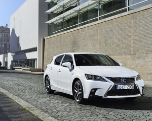 CT 200h Urban Edition